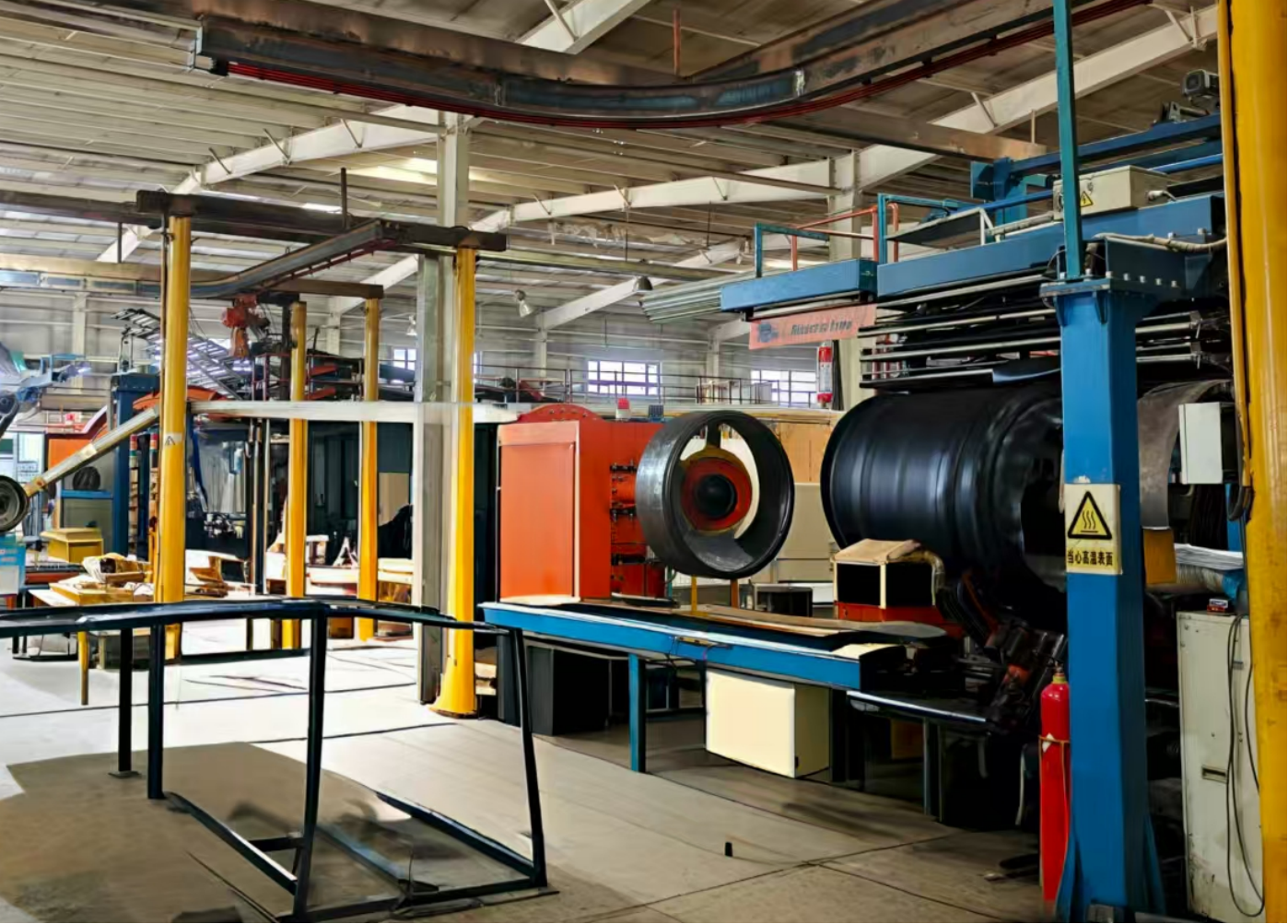 Tire building machine in the Kunlun workshop